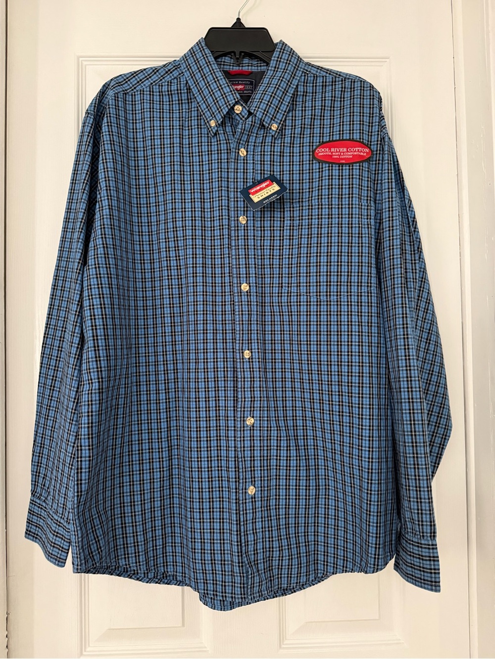 Wrangler Blue and Black Plaid Button-Down Shirt